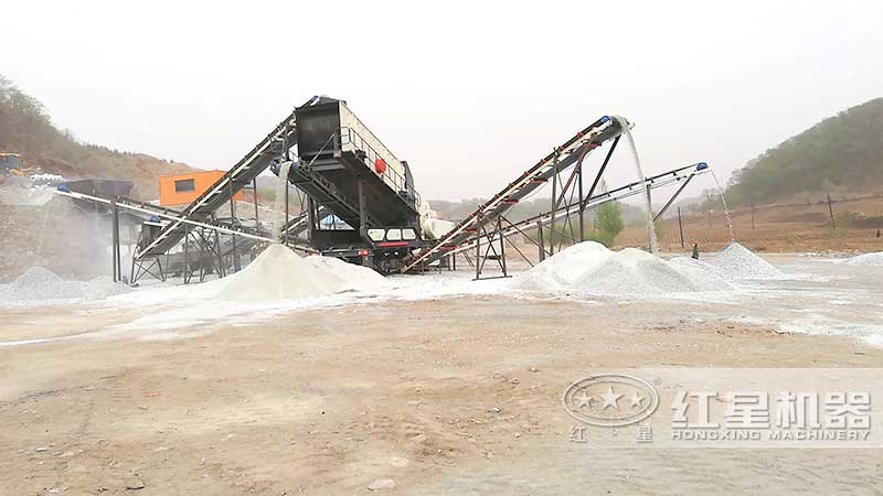 白云石破碎機現場 白云石破碎機現場