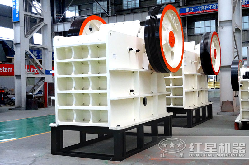 HD德版鄂破采用鍛造主軸，承載破碎力更大